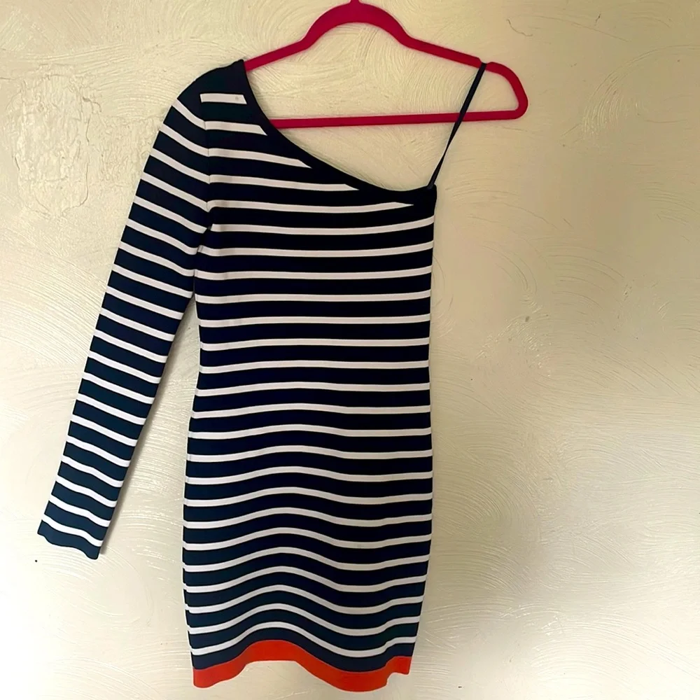 BCBGMaxAzria one shoulder dress - Picture 3 of 5